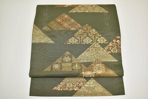 【ちどりや】未使用品 美品 正絹 九寸名古屋帯 セミフォーマル 三角文様 吉祥文刺繍 柳煤竹 B01