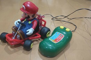 送料無料！訳あり！マリオカートのミニラジコン/さびたネジのリモコン付き/Nintendo(ニンテンドー)/乗り物の長さ約11cm