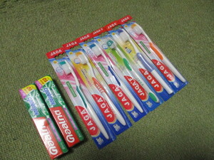 未使用　ハブラシ6本＋Colgate　歯磨き粉　32g　2個　セット