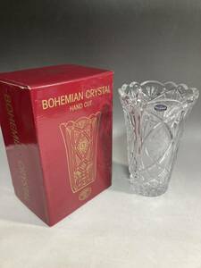 【2A25】花瓶　BOHEMIAN CRYSTAL HAND CUT ボヘミアン　クリスタル　ハンドカット　チェコスロバキア　クリスタルガラス 美品　箱付