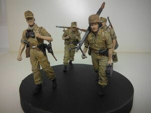 プラモ 完成品 1/35●ドラゴン●ドイツ ラムケ旅団 リビア1942●兵隊 兵士模型 戦車 装甲車 戦闘車両 ミリタリー