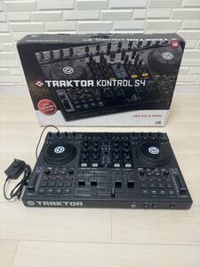Native Instruments TRAKTOR Kontrol S4 DJ Controller