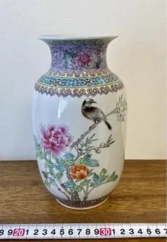 中国景徳鎮　乾隆年製　粉彩　花瓶2  花鳥図　景徳鎮製　中国古玩　骨董　陶磁器