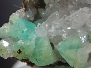 【美結晶】キュプリアンアダマイト　含銅アダム鉱　原石　標本