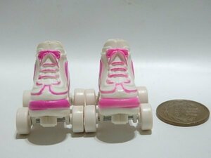 ☆0321☆リカちゃん　小物　靴　ローラースケート　白　ハート柄ピンク☆ローラーシューズ　スポーツ　ミニチュア　人形用