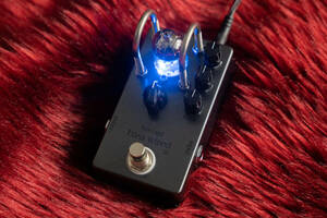 【new】Beyond / Beyond Tube Preamp Bass Wired 2S Blue LED【GIB横浜】