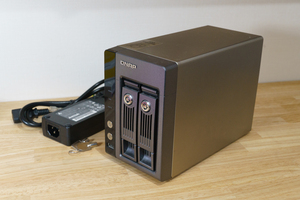 QNAP TS-219P (本体・ACアダプタのみ、HDD無し)