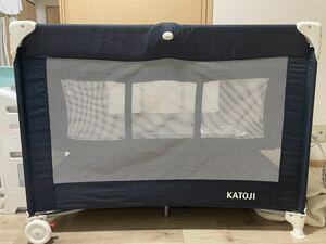 カトージ ベビーベッド ベビーサークル 折りたたみ ネイビー KATOJI 移動式 タイヤ付き