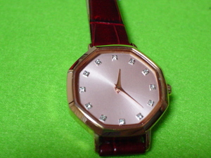 珍品　デザイン　MENARD　３BAR　女性用腕時計　八角型　ピンク