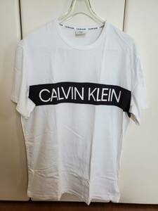 CALVIN KLEIN　Tシャツ