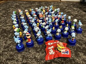 スヌーピー ボトルキャップ フィギュア PEPSI SNOOPY ペットボトルキャップ 約74体 ペプシ クリスマスコレクション 大量 まとめて グッズ