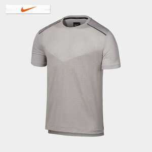 新品Mサイズ ナイキ(NIKE) スポーツウェア 半袖 ナイキ テック パック ハイブリッド S/S トップワンランク上の快適さ。