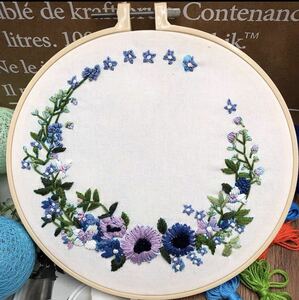 フランス刺繍キット☆ブルーの花のリース