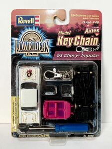 Revell 1/64 LOWRIDERS DieCast Model Key Chain 