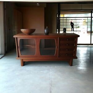 Danish Vintage Teak Cabinet #FRITZ HANSEN #Getama 高級 重厚 北欧 天然木 無垢 ヴィンテージ キャビネット サイドボード リビングボード