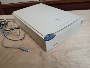 ■中古品■ EPSON（エプソン） / A4フラットベッドカラースキャナー / GT-7600U｜030724