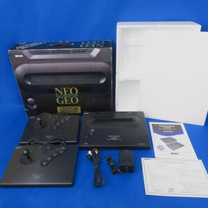 佐四K6891●【《NEO・GEO》良品★動作OK★ネオジオ 本体+コントローラー2個 ※箱・説明書あり】SNK ロムカセット アーケード アケコン