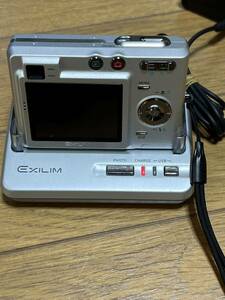 CASIO カシオ EXILIM EX-Z30 デジタルカメラ 充電器＋バッテリー付き　動作品