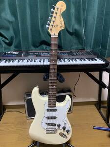 1円スタート!! 断捨離出品!! 現状品 Fender Japan Storatocaster ストラトキャスター スキャロップ