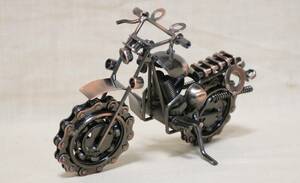 オートバイ　鉄屑金属工芸品　445ｇ　　　　　AV17