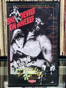 『シー・デビルズ・オン・ホイールズ』VHS She-Devils on Wheels 監督：ハーシェル・G・ルイス AE企画 128MS19 オリジナル ビデオ 激レア！
