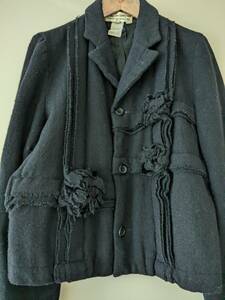 フランス製のコムデギャルソン　コムデギャルソン　縮絨の装飾ジャケット