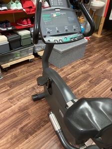 プリコーPRECOR　リカンベントバイク　有酸素マシン　エアロバイク