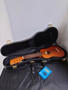 24050707 ウクレレ ALOHA AK-601 弦楽器 ハードケース付き チューナー付き 美品