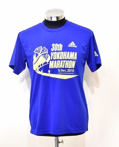 adidas （アディダス） 横浜マラソン 2010年 記念 Tシャツ YOKOHAMA MARATHON 新品 青 よこはま 30th ランニング GYM ジム スポーツ Mロゴ