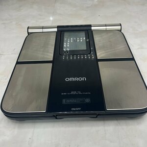 ＝R＝ OMRON オムロン 体重体組成計 KRD-703T カラダスキャン 体重計 ブラック 動作確認済み ＝B-240455