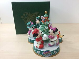 ディズニー TDL クリスマスファンタジー2002 フィギュアリン ミッキー＆フレンズ スケート チップとデールほか 3A30 【80】