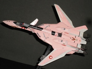 ハセガワ 1/72 VF-19A 727VFX SUZIE NEWTLET機 組立済完成品