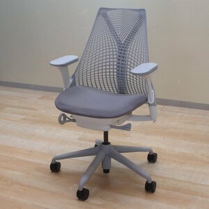 ★名品 ハーマンミラー HermanMiller セイルチェア グレー ホワイト 可動肘 事務椅子 オフィスチェア前傾チルド KK12741 中古オフィス家具