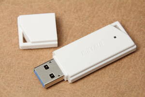 16GB USBメモリ　BUFFALO