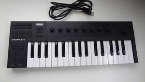 美品　NATIVE INSTRUMENTS KOMPLETE KONTROL M32　ミニ鍵盤　動作確認済