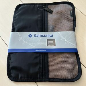 サムソナイト　samsonite ポーチ　小物入れ　メッシュ　黒　ブラック　オレンジ　およそ22×27cmくらいの大きさです