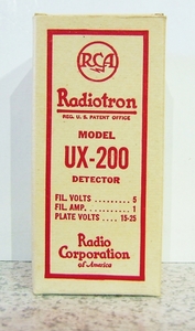 真空管　Radio tron　UX-２００　元箱付き