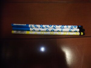 新品 　鉛筆　HB　3本　ブルーとイエロー柄　切手可　クリックポスト発送可