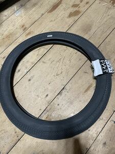 送料込 CULT VANSタイヤ 20 X 2.40 ブラック　20インチ inch バンズ ヴァンズ BMX ビーチクルーザー 極太