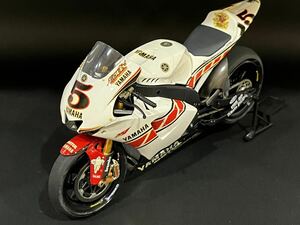 完成品 YAMAHA YZR-M1 50thアニバーサリー バレンシア エディション タミヤ 模型 プラモデル 1/12 オートバイシリーズNO105