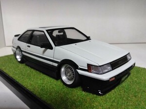 希少 2ドア前期 フジミ 1/24 プラモデル AE86 トヨタ レビン GT APEX 完成品 アオシマ 実車塗料 スマッシュホワイト038 黒202使用 頭文字D