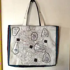 パリの地図的な刺繍◯大きめバッグ紺青系　肩かけバッグ