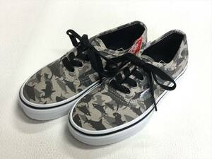 VANS オーセンティック グレー系 サメ柄!! シャーク Kids2.5 (21cm位?) アメリカ企画限定!! バンズ キッズ AUTHENTIC