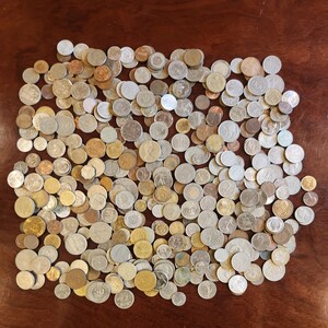 外国銭 硬貨 外貨 古銭 コイン 企業城下町での整理品 大量 まとめて 重量1963g