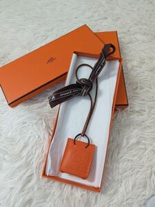 美品　HERMES　エルメス　サック　オランジュ　箱付　アクセサリー　チャーム　送料無料　キーホルダー　Y刻印