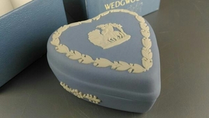 ■WEDGWOOD ウェッジウッド ハート型の小物入れ インテリア box heart お洒落 小物 置物■137