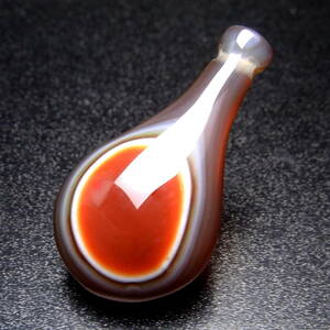 【No,1】天然赤縞瑪瑙石の瓶型 壷型天珠 ペンダントヘッド