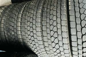 【y236a】245/70R19.5 新古　12本　一部地域送料込み（説明文にて）　新車外し　バリ山　大型　トラック　2023年