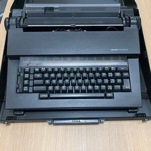 【N-16563】１円スタート olivetti PRAXIS35 タイプライター 動作未確認 ジャンク扱い 中古品 保管品 レトロ ハードケース付