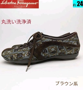 フェラガモFerragamo スニーカー約24　ピカピカ新品仕上